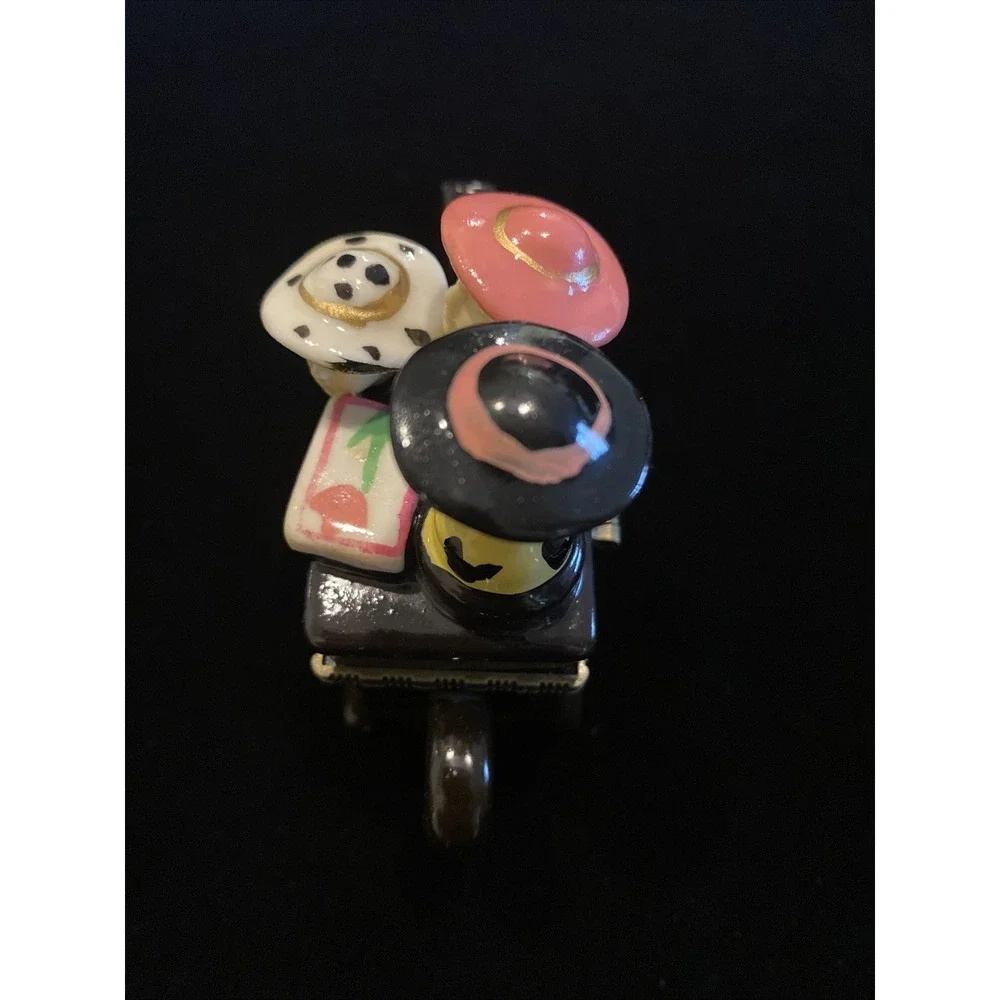 Rare Ceramic Faces & Hats / Teapot Trinket Jewelry Box No Signed Excellent Condi
